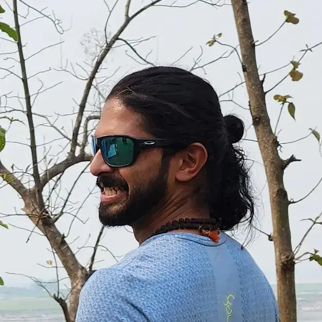Manu - Senior Engineering Manager at Kyros Labs